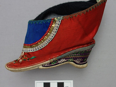 Chinese lotus shoes