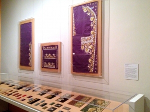 Impression of the exhibition 'Elaborate Embroidery: Fabrics for Men's Wear before 1815', in the Metropolitan Museum of Art, New York, 2015.