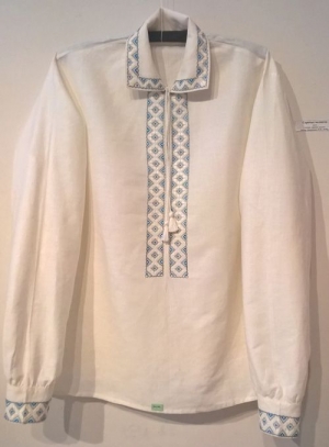 Example of Reshetylivka embroidery.