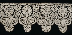 Border of mezzo punto tape lace, early 17th century, Italy, made of bobbin lace.