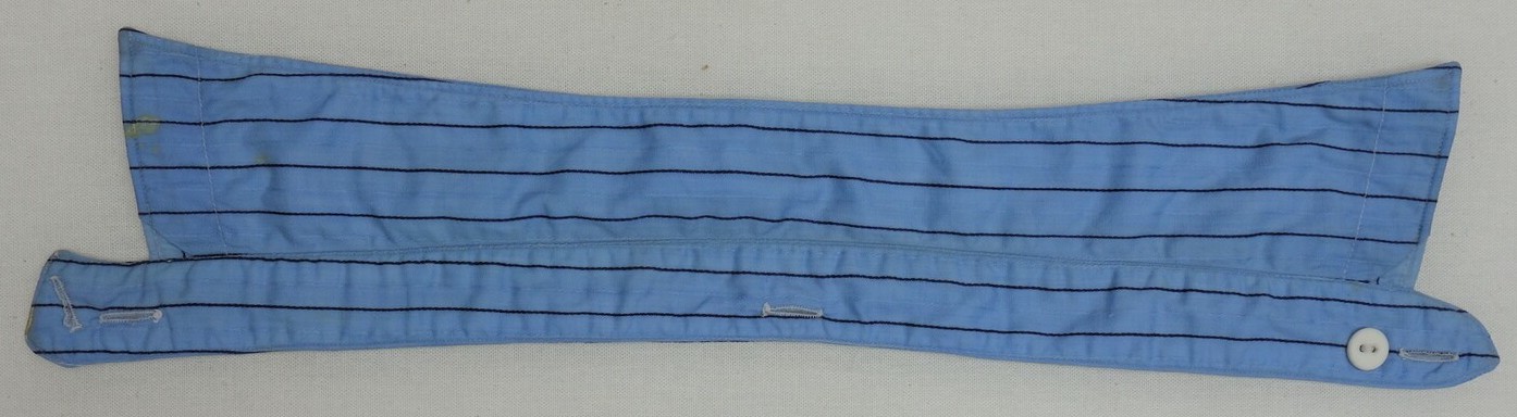 Detachable collar, cotton, the Netherlands, mid-20th century (TRC 2018.1242).