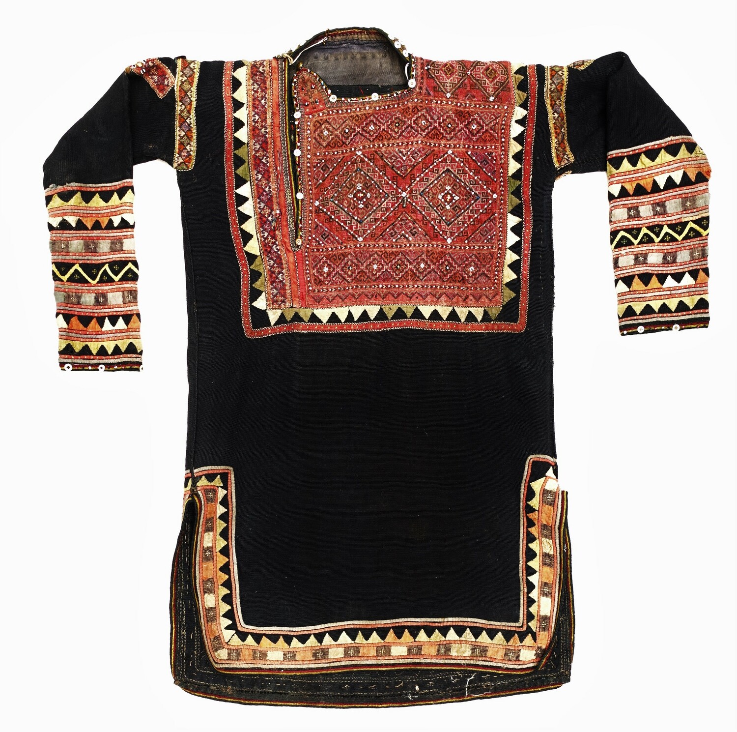 A Khevsureti man’s tunic (mid-20th century; TRC 2022.1089)
