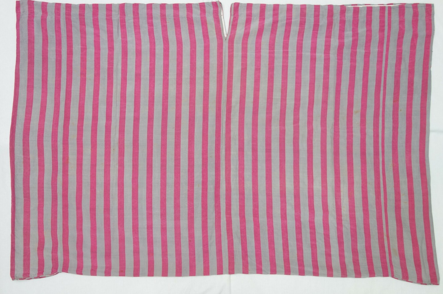 Fig. 2. Pair of baggy women's trousers, Konya, Turkey, early 20th century (TRC 2025.0797b).