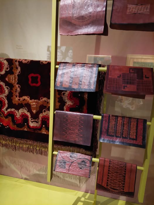 Fig. 3. Leather handbags with batik patterns designed by Cathrien Bogtman. Photograph by S. Anderson.