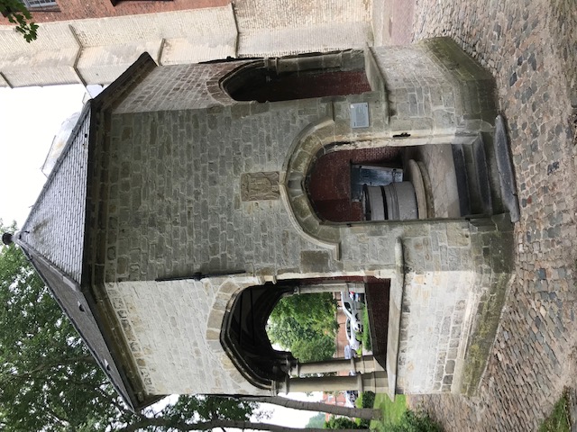 Photograph of the cistern in Veere, built for the Scottish wool traders in AD 1551 (photograph Willem Vogelsang, 2021).