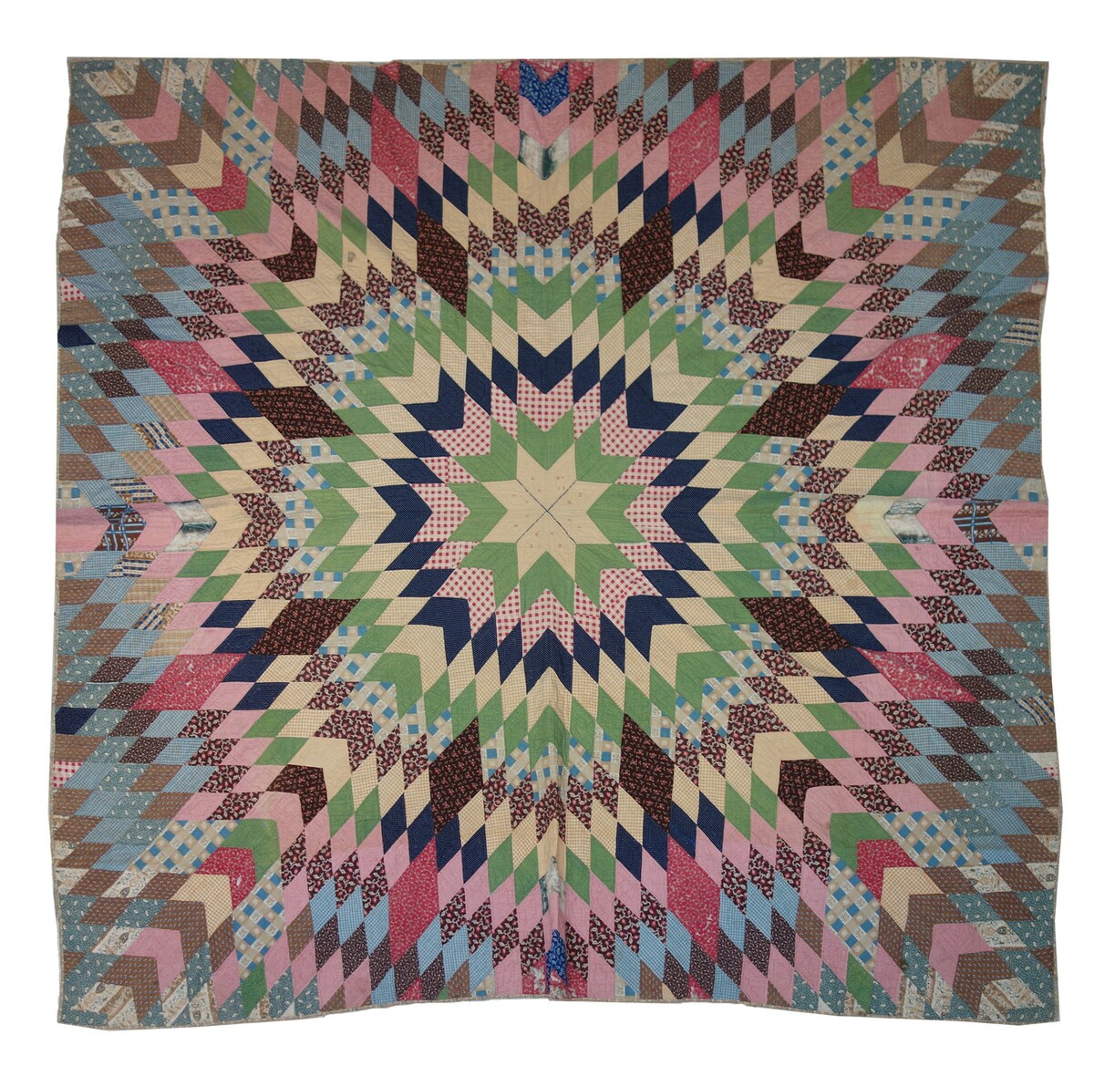 American quilt from the 1840s  (TRC 2018.3119), displayed at the exhibition The American Quilt, at the TRC. 5 Febr. - 28 May 2020. For more information, please click on the illustration.