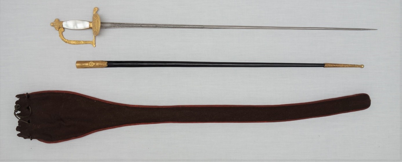 Sword, sheath and felt carrier that go with the parliamentary uniform of Laurens de Groot (TRC 2018.2133e-g).