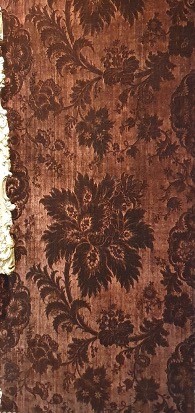 Wall covering of 18th century shaved velvet from the Paul Tetar van Elven museum. Photograph: Martine Benot-Teunissen.